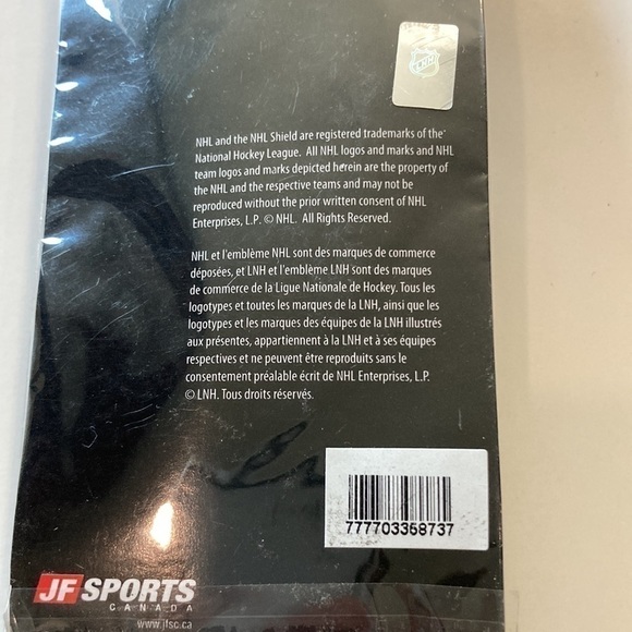 Calgary Flames Key Chain with light - Picture 4 of 5